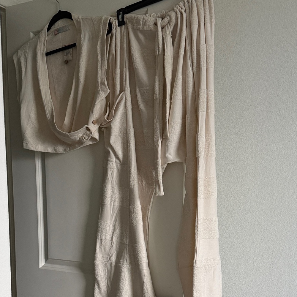Elegant Cream Women's Set